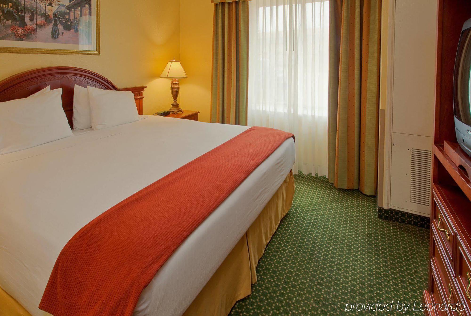 Hotel Four Points By Sheraton Dallas Entertainment District